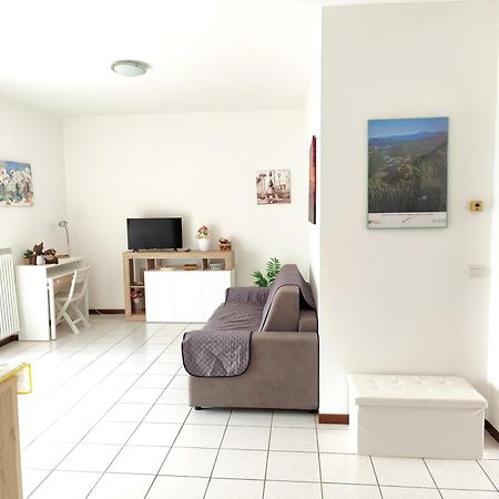 Apartamento Residenza Tiziana Luino Exterior foto