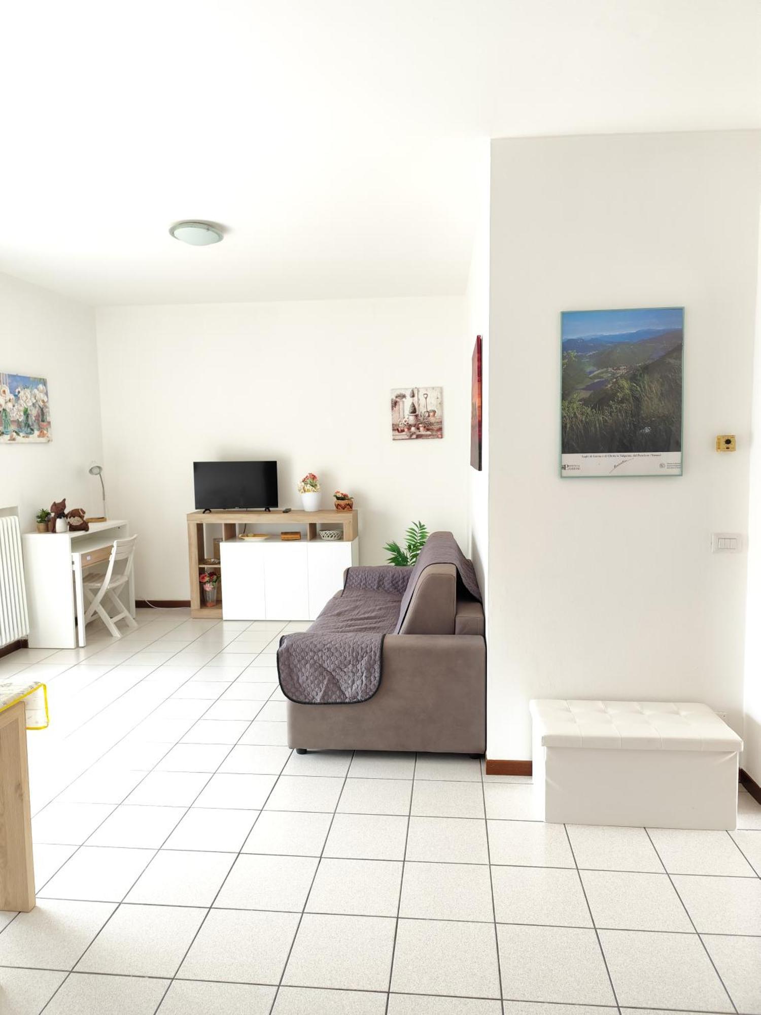 Apartamento Residenza Tiziana Luino Exterior foto